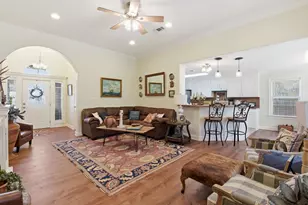 232 N Dixie St, Brenham, TX 77833 - Photo 9