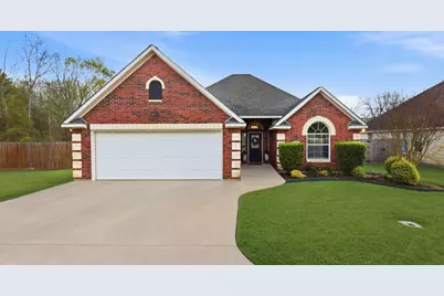 232 N Dixie Street, Brenham, TX 77833 - Photo 1