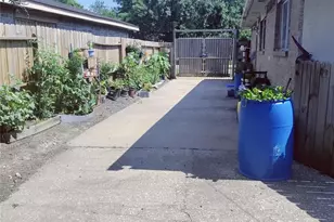 5530 Gatewood St, Houston, TX 77053 - Photo 1