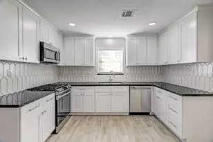 10719 Bayou Glen Rd, Houston, TX 77042 - Photo 7