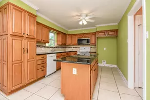 16034 Crawford St, Jersey Village, TX 77040 - Photo 13