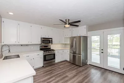 4509 Country Club Drive, Dickinson, TX 77539 - Photo 9