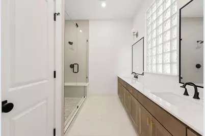 2125 Hoskins Drive #D, Houston, TX 77080 - Photo 19