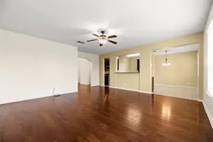 8107 Pavona Ridge Ln, Houston, TX 77040 - Photo 15