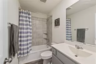 615 Laurel Trail Ln, La Marque, TX 77568 - Photo 25