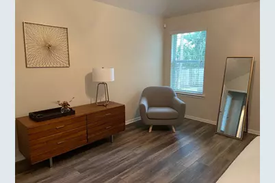 31 W Spindle Tree Circle W, The Woodlands, TX 77382 - Photo 7