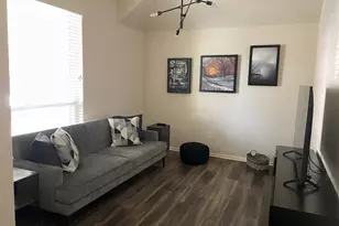 31 W Spindle Tree Circle W, The Woodlands, TX 77382 - Photo 3