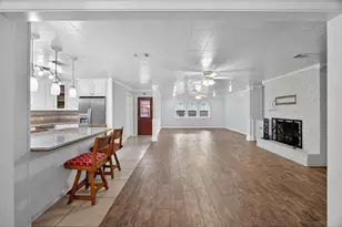 22 Willow Ln, Galveston, TX 77551 - Photo 11