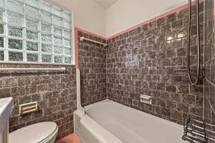 3402 Cameo Dr, Houston, TX 77080 - Photo 17