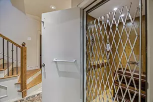 2415 W Main St, Houston, TX 77098 - Photo 17