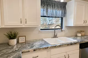 150 Lazy Ln, Livingston, TX 77351 - Photo 3
