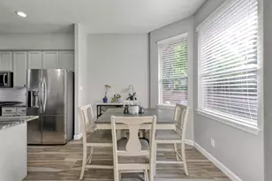 34 W Prairie Dawn Cir, The Woodlands, TX 77385 - Photo 19