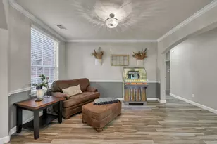 34 W Prairie Dawn Cir, The Woodlands, TX 77385 - Photo 9