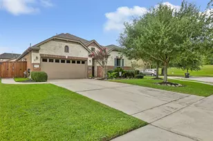 10206 Eagle Hollow Dr, Humble, TX 77338 - Photo 1