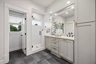 910 Northwood St, Houston, TX 77009 - Photo 17