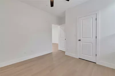 2619 Delafield St Street #4, Houston, TX 77023 - Photo 17
