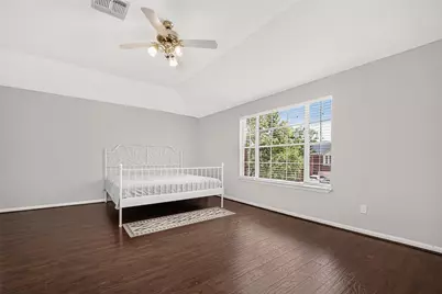 9710 Berkshire Trace, Pearland, TX 77584 - Photo 19