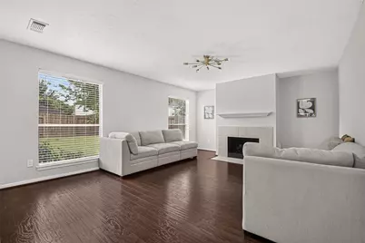 9710 Berkshire Trace, Pearland, TX 77584 - Photo 7