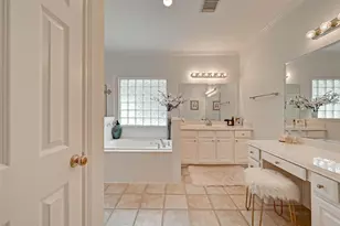 5917 Dolores St, Houston, TX 77057 - Photo 19