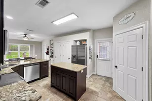 12708 Koawood Ln, Beaumont, TX 77713 - Photo 13