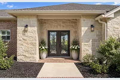 135 Wellspring Boulevard, Victoria, TX 77904 - Photo 1