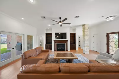 135 Wellspring Boulevard, Victoria, TX 77904 - Photo 13