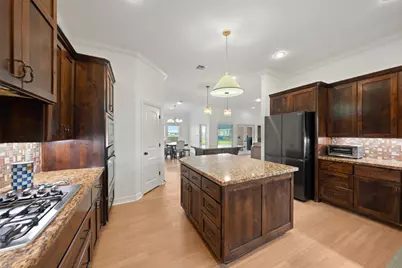 135 Wellspring Boulevard, Victoria, TX 77904 - Photo 9