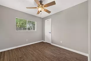 10814 Parkland Woods Dr, Sugar Land, TX 77498 - Photo 23