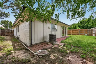 10814 Parkland Woods Drive, Sugar Land, TX 77498 - Photo 23