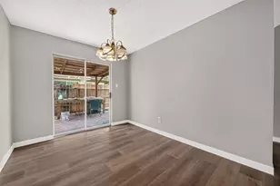 10814 Parkland Woods Dr, Sugar Land, TX 77498 - Photo 15
