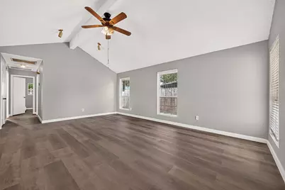 10814 Parkland Woods Drive, Sugar Land, TX 77498 - Photo 13