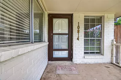 10814 Parkland Woods Drive, Sugar Land, TX 77498 - Photo 3