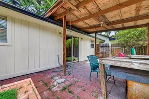 10814 Parkland Woods Dr, Sugar Land, TX 77498 - Photo 27