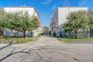 243 W 27th St, Houston, TX 77008 - Photo 31