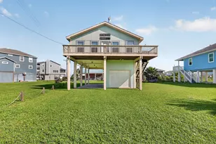 3259 Pirates Cove, Crystal Beach, TX 77650 - Photo 3