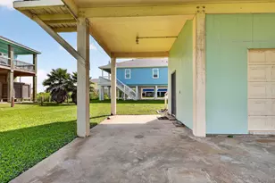 3259 Pirates Cove, Crystal Beach, TX 77650 - Photo 5