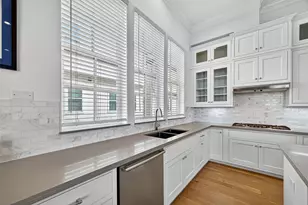 6240 Kansas St, Houston, TX 77007 - Photo 9