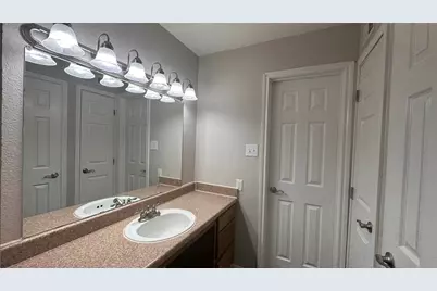 7315 Brompton Street #303B, Houston, TX 77025 - Photo 9