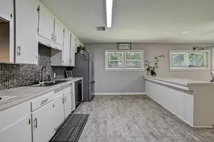 1 4th Ave N, Texas City, TX 77590 - Photo 11