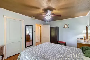 104 Camellia St, Lake Jackson, TX 77566 - Photo 9