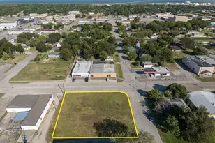 705 9th St N, Texas City, TX 77590 - Photo 1