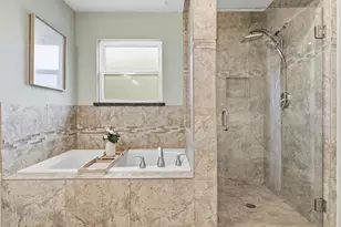 1734 Knightwick Dr, Houston, TX 77008 - Photo 29
