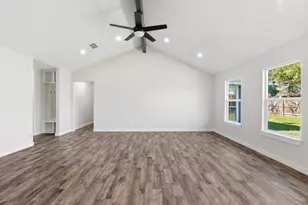 7610 Breda Dr, Baytown, TX 77521 - Photo 9