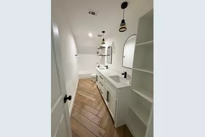 109 Cove Point, Conroe, TX 77356 - Photo 21