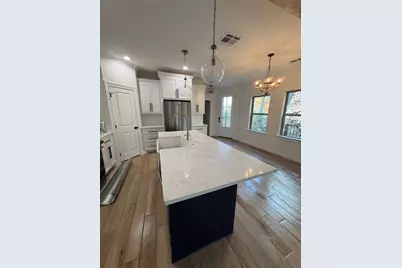 109 Cove Point, Conroe, TX 77356 - Photo 3