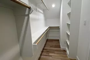 109 Cove Point, Conroe, TX 77356 - Photo 9