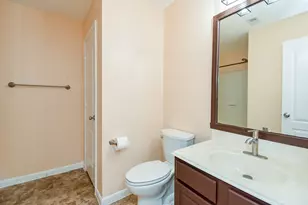 2631 Skyview Trace Ct, Houston, TX 77047 - Photo 17