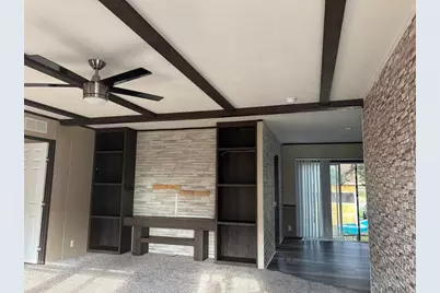 3013 W Park Avenue, Pinehurst, TX 77630 - Photo 13