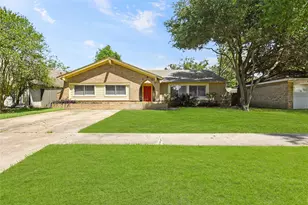 15911 Mill Point Dr, Houston, TX 77059 - Photo 1