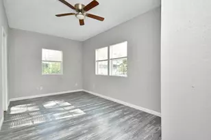 7926 Hudson St, Houston, TX 77012 - Photo 13